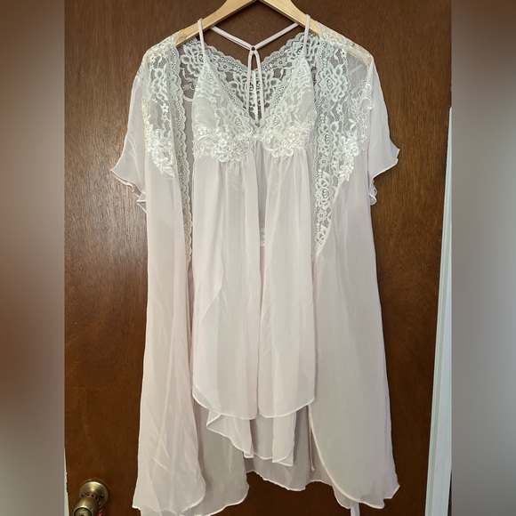 Linea Donatella Other - DILLARD’S LINEA DONATELLA Two piece Robe & Slip Dress